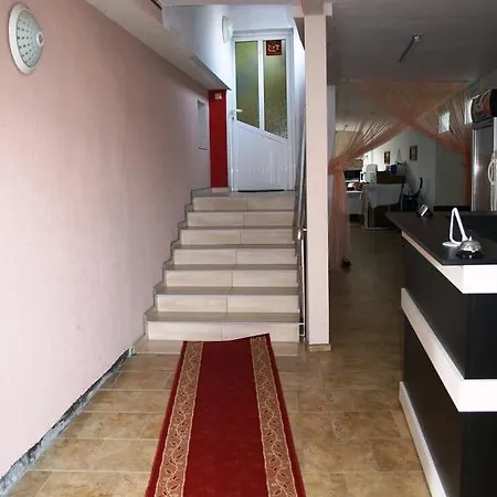 Zoya Vendégház Ravda